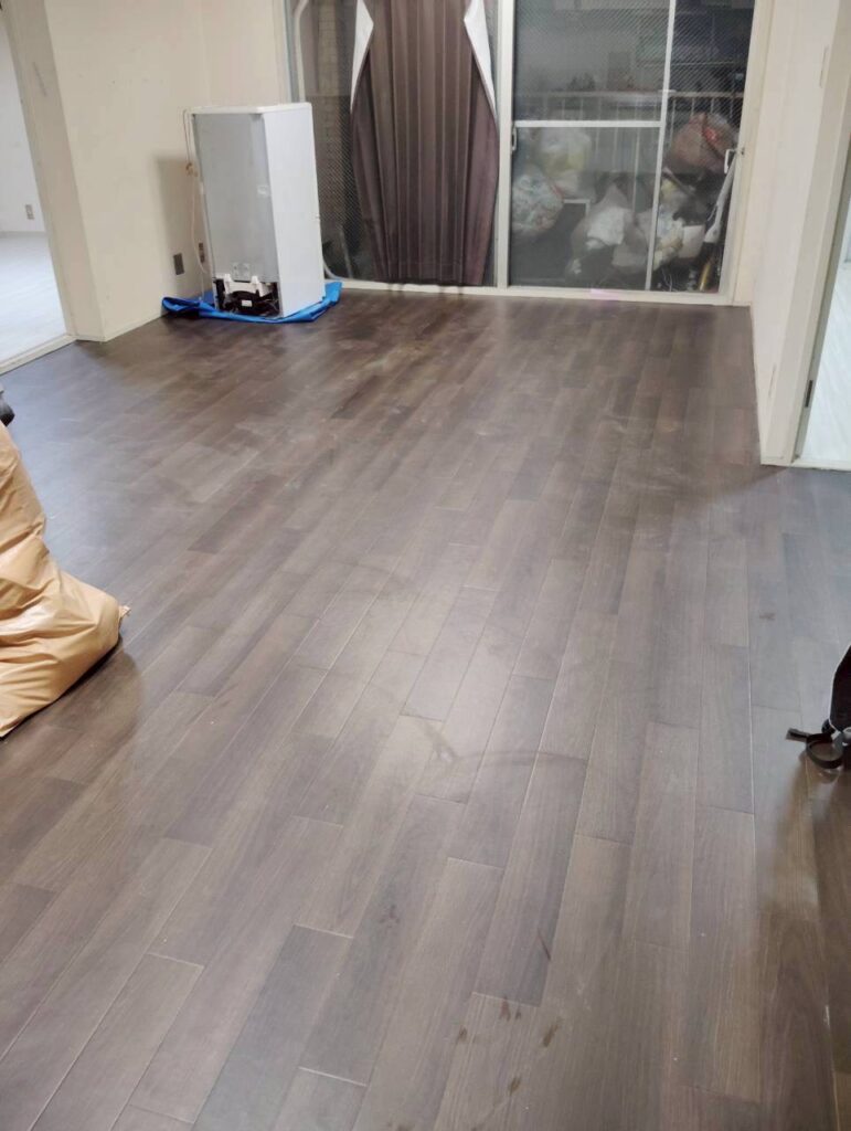 水漏れによる床の復旧工事