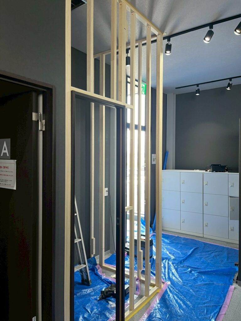 名古屋市｜レンタルスペース内への「集中ワークブース」新設・個室造作工事の施工事例